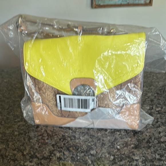 Aldo Yellow and Tan Satchel with Snake Print NWT - Picture 14 of 14